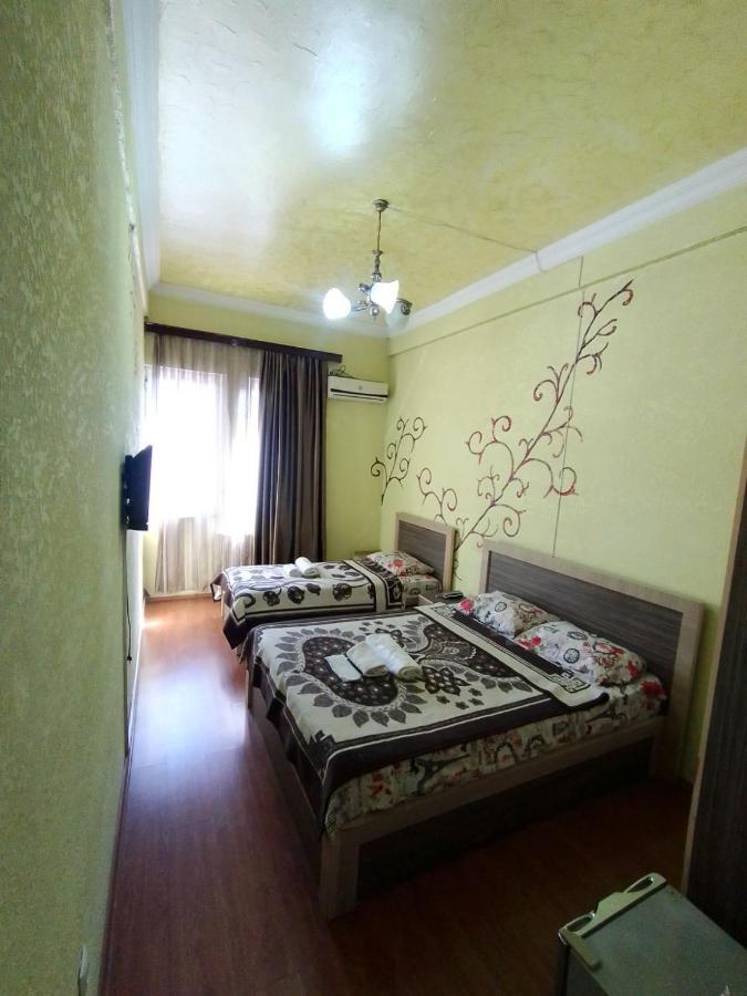 Hotel Vakhtanguri Батумі Екстер'єр фото