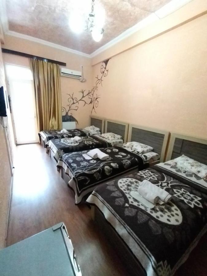 Hotel Vakhtanguri Батумі Екстер'єр фото