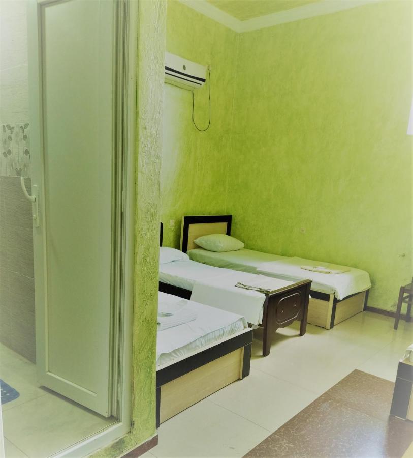 Hotel Vakhtanguri Батумі Екстер'єр фото