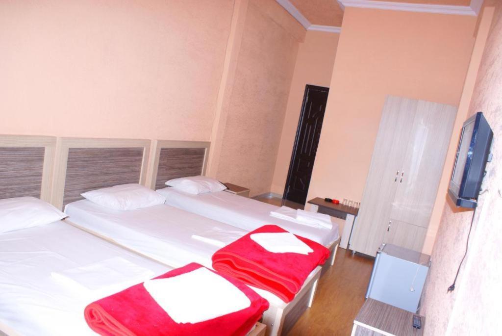 Hotel Vakhtanguri Батумі Екстер'єр фото