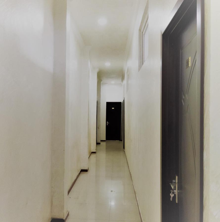 Hotel Vakhtanguri Батумі Екстер'єр фото