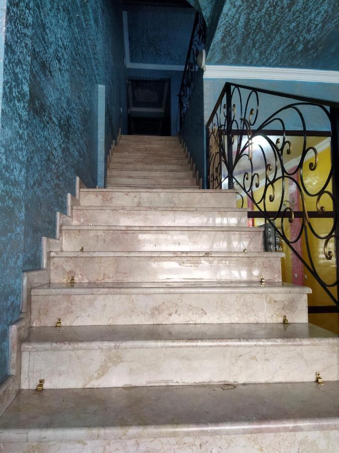 Hotel Vakhtanguri Батумі Екстер'єр фото