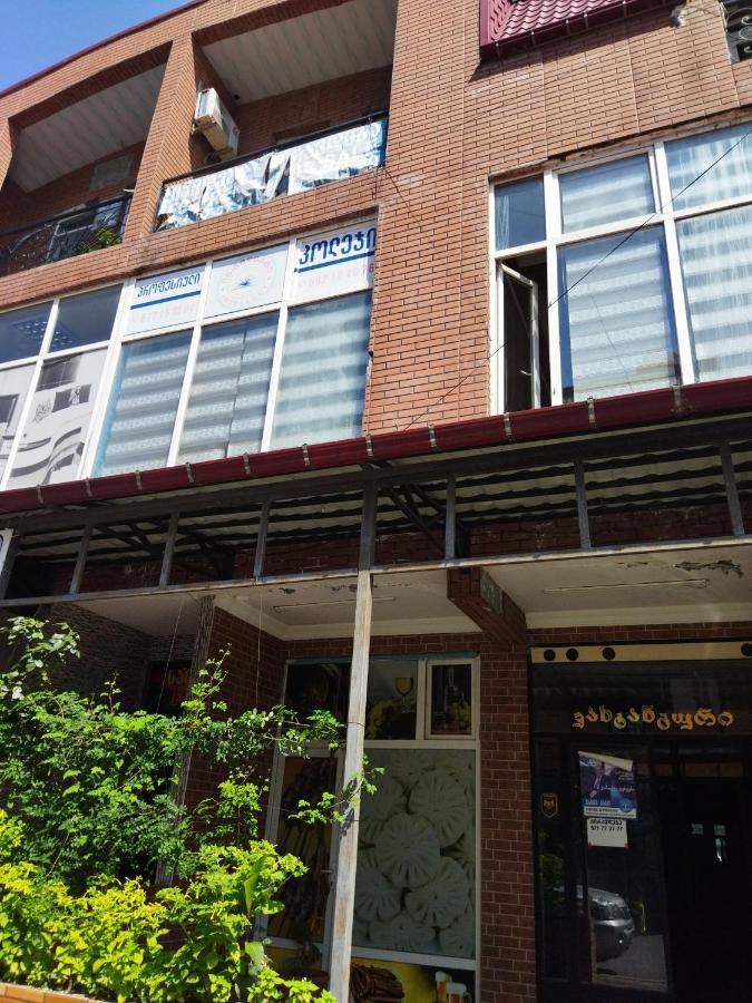Hotel Vakhtanguri Батумі Екстер'єр фото