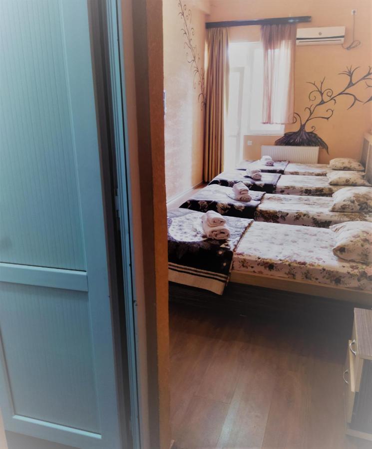Hotel Vakhtanguri Батумі Екстер'єр фото