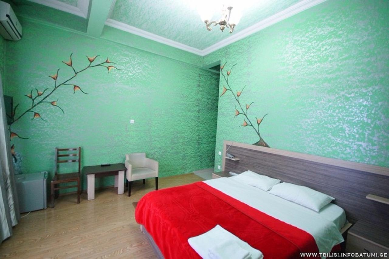 Hotel Vakhtanguri Батумі Екстер'єр фото