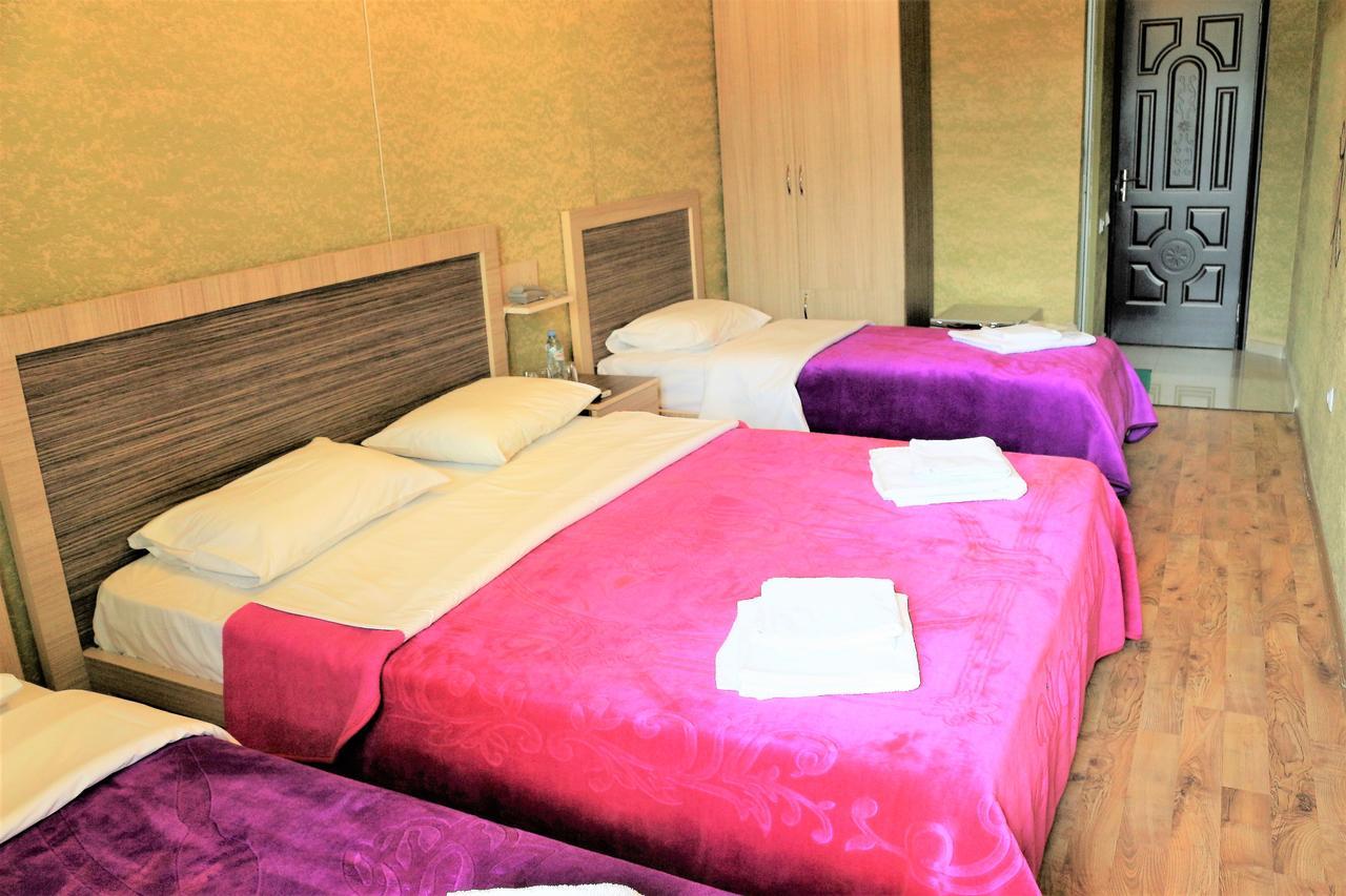 Hotel Vakhtanguri Батумі Екстер'єр фото
