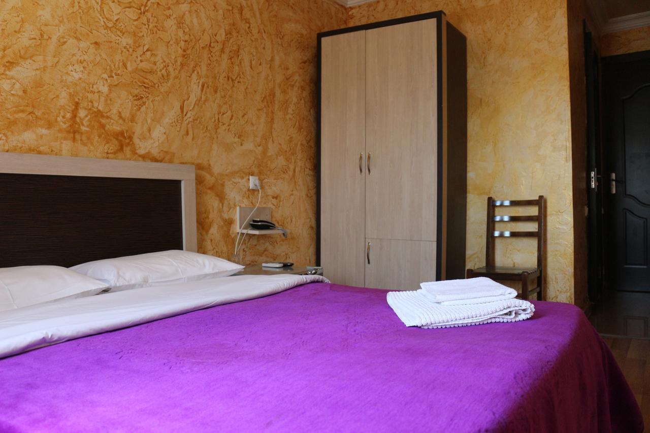 Hotel Vakhtanguri Батумі Екстер'єр фото