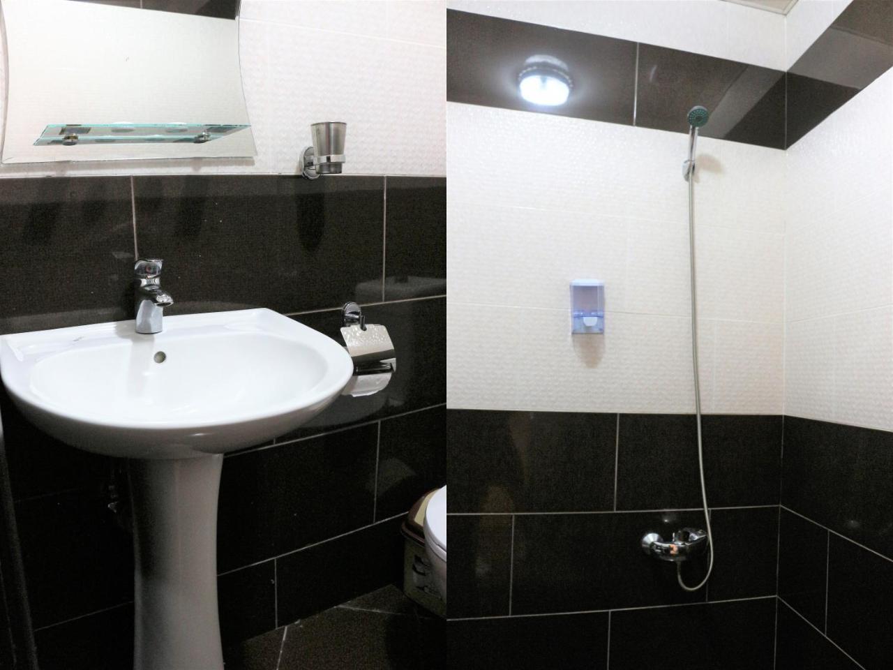 Hotel Vakhtanguri Батумі Екстер'єр фото